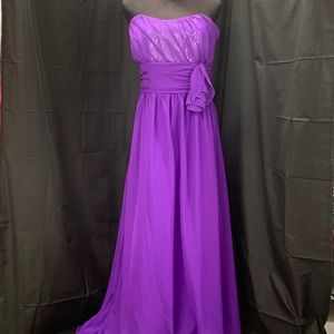 Alfred Angelo size 16 purple strapless formal prom dress